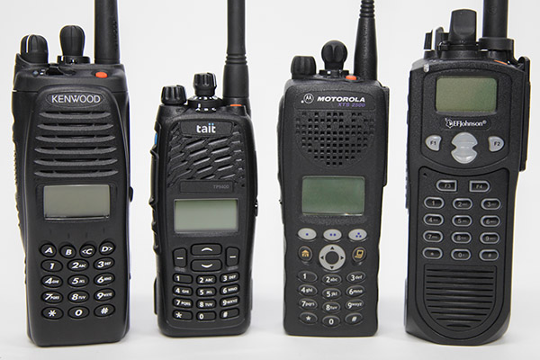 P25 hand held radios 600px